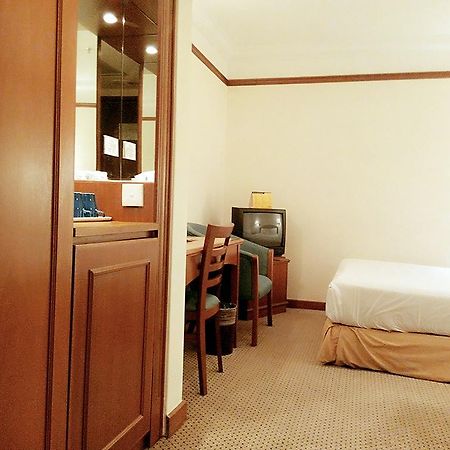 Mandarin Court Hotel Kuala Lumpur Exterior photo