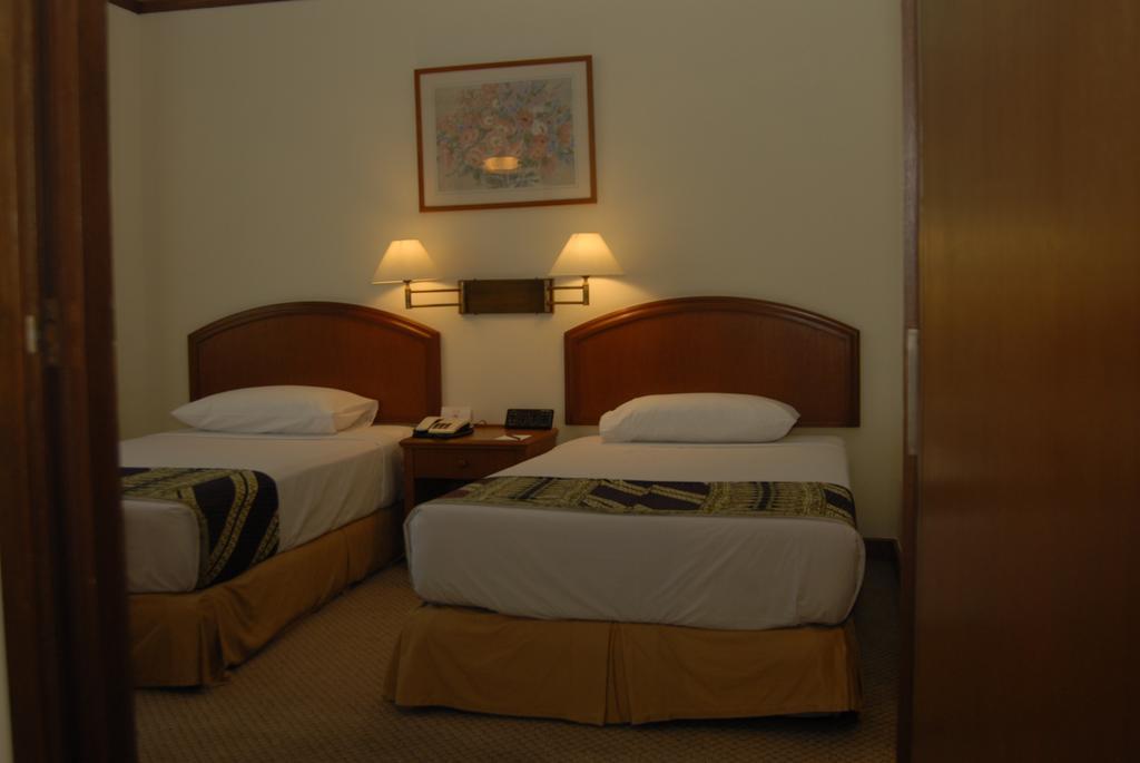 Mandarin Court Hotel Kuala Lumpur Exterior photo