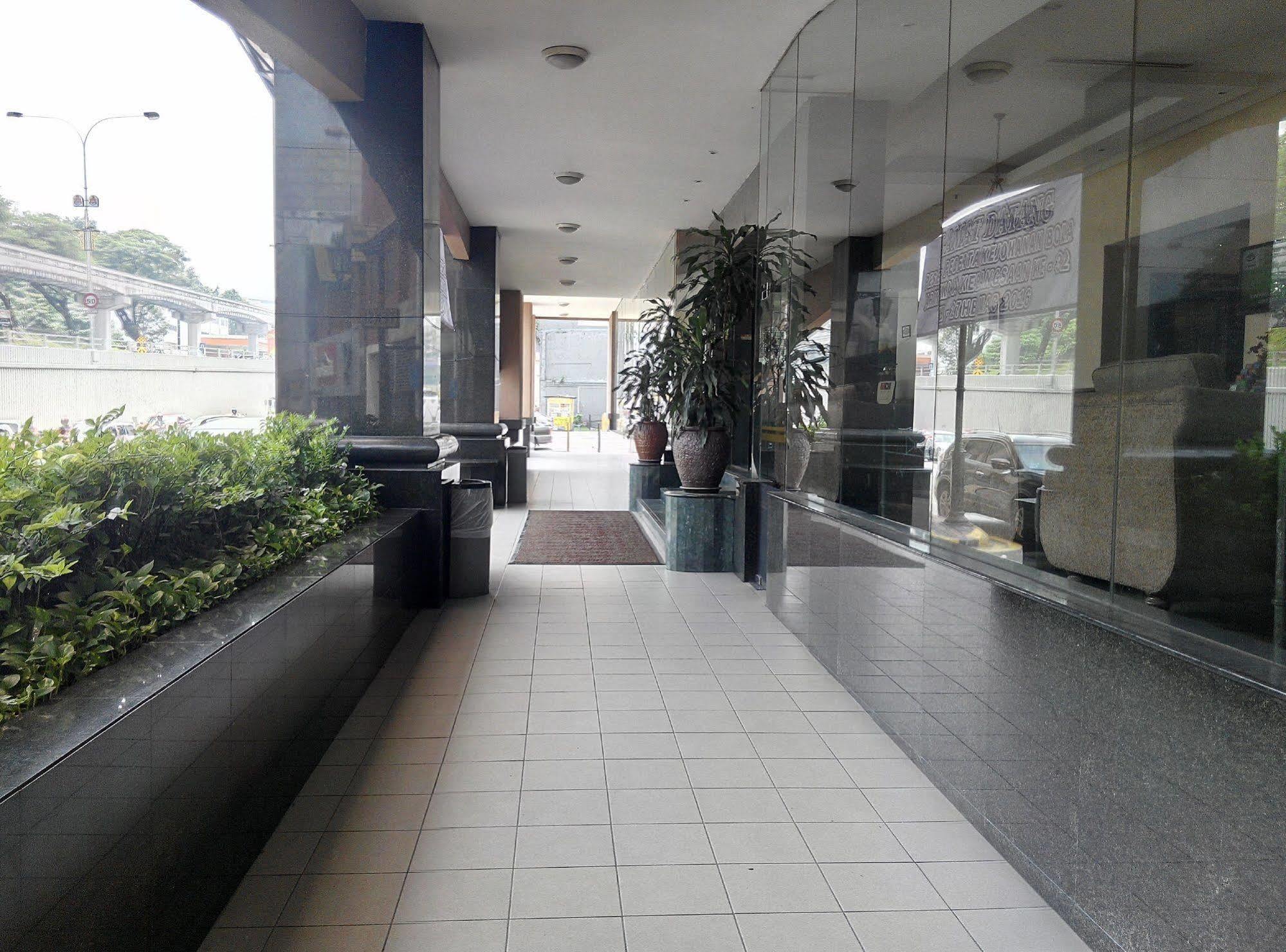 Mandarin Court Hotel Kuala Lumpur Exterior photo